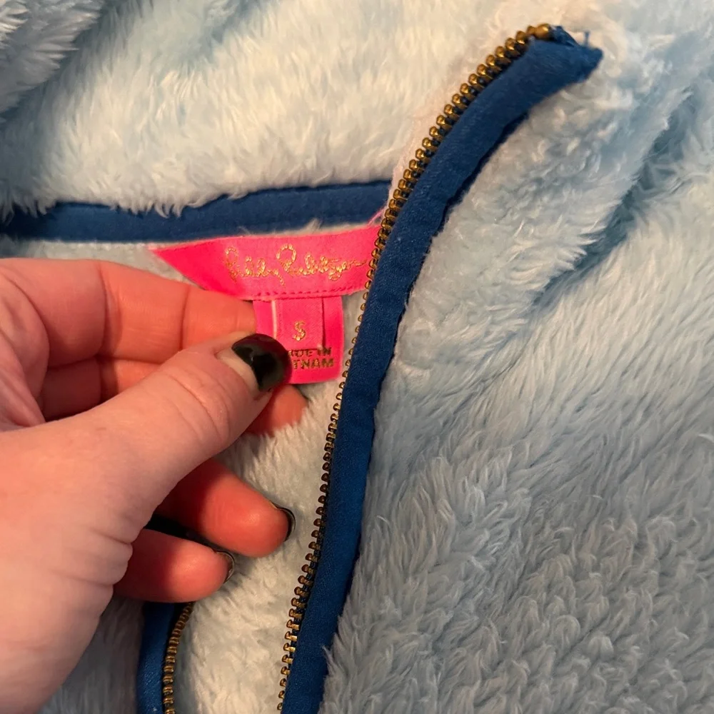 Lilly Pulitzer Light Blue Teddy Jacket- SIZE SMALL! - Picture 2 of 7